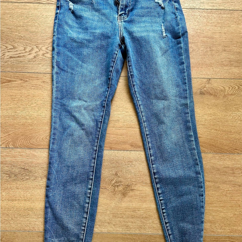 KanCan Blue Skinny Jeans with Tapered Fit